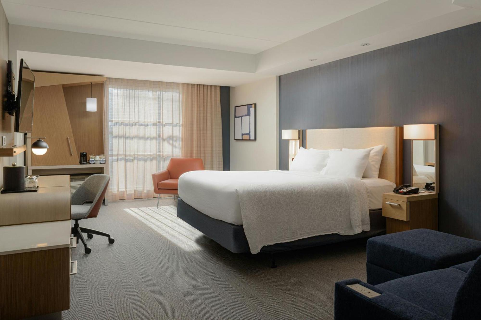 คอร์ตยาร์ด แกตลินเบิร์ก ดาวน์ทาวน์ Hotel แกตลิงเบิร์ก ภายนอก รูปภาพ