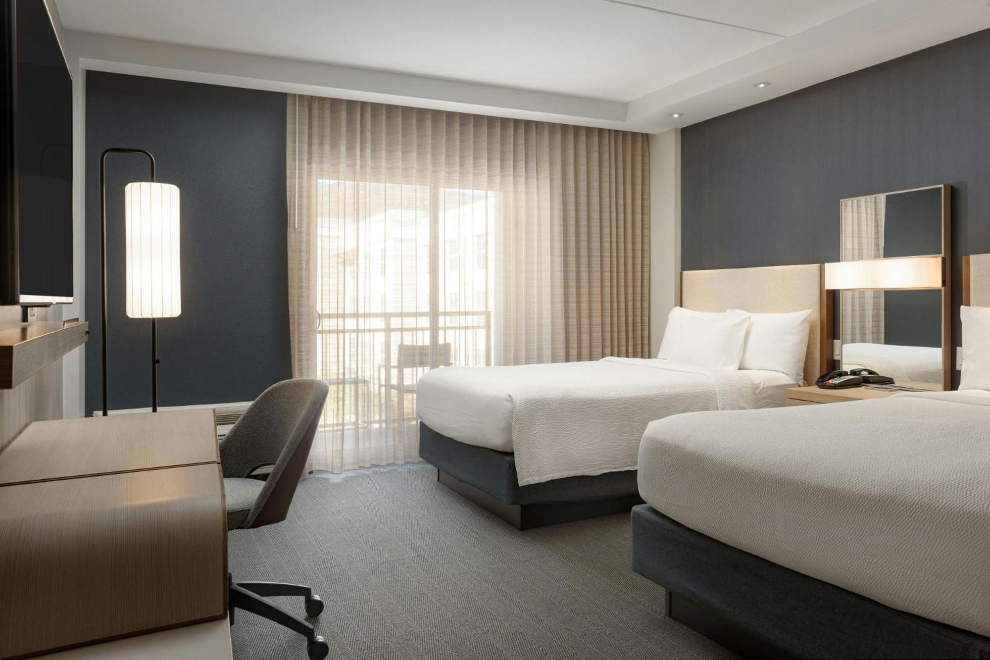 คอร์ตยาร์ด แกตลินเบิร์ก ดาวน์ทาวน์ Hotel แกตลิงเบิร์ก ภายนอก รูปภาพ